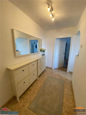 Inchiriez Apartament 3 camere  Bulevardul Revolutiei - imagine 17