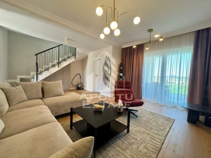 Comision 0 la cumpărător , Duplex despartit prin camera tehnica