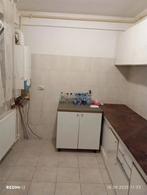 metrou Aparatorii Patriei - 2 camere - ideal sediu firma - nemobilat - centrala proprie - imagine 3