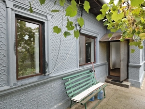 Vand casa  in Urziceni ,100 mo,curte 930 mo,schimb cu apartament in București 