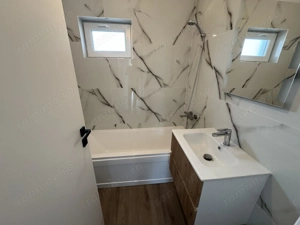 1\2 Duplex Utvin P+E,4Camere,2 Bai,Toate Utilitatile - imagine 9