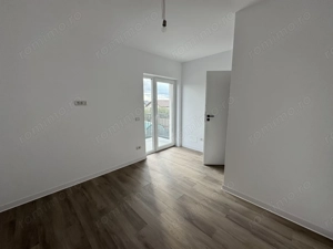 1\2 Duplex Utvin P+E,4Camere,2 Bai,Toate Utilitatile - imagine 8