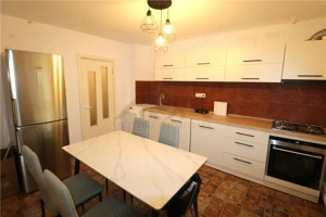 Apartament 3 camere+ 30 mp la demisol, centrala proprie in zona Modern - imagine 5