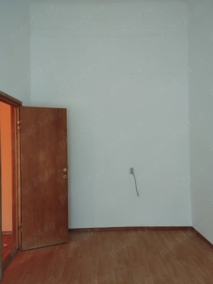 Apartament la casă de vânzare  - imagine 2
