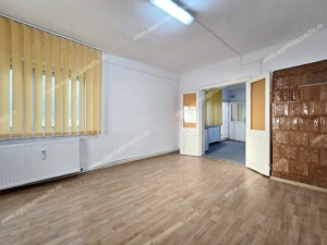 Imobil amplasat pe Bd. George Coșbuc, ideal pentru locuință sau activități comerciale. - imagine 8