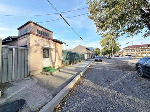 Imobil amplasat pe Bd. George Coșbuc, ideal pentru locuință sau activități comerciale. - imagine 2