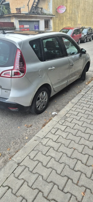 Renault Scenic - imagine 3