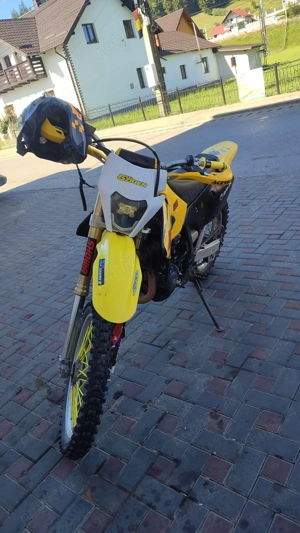 Vând Suzuki Drz 400 impecabil 