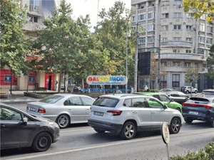 Decebal Spatiu comercial de vanzare parter 30 mp etaj 28 mp