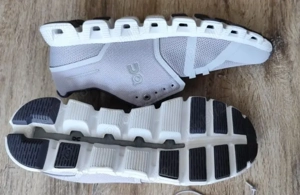 Adidas Swiss engineering NOI Marine 44 & QUECHUA sau SCHIMB - imagine 2