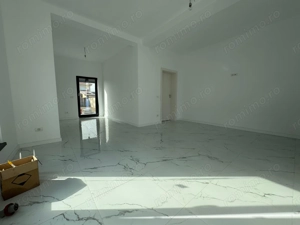 La 5 minute de 4 benzi.Toate Utilitatile.Teren 340 mp - imagine 8