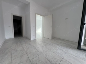 La 5 minute de 4 benzi.Toate Utilitatile.Teren 340 mp - imagine 10