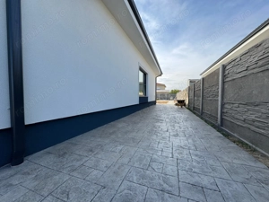 La 5 minute de 4 benzi.Toate Utilitatile.Teren 340 mp - imagine 13