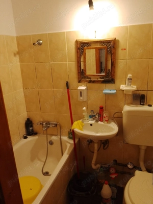 Vând garsoniera pe str poienitei 