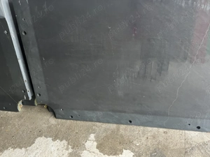 Vând plăci ardezie de la mese de biliard.