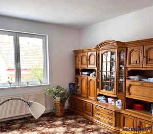 Casa in apreciabil potential,cu terase, curte,gradina echipata,2 pivnite,Str. Rodnei,Central,Targu M - imagine 13