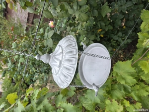 Hranitor de păsări