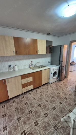 Închiriez apartament  - imagine 7