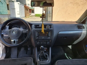 Vând VW Jetta 2012 - imagine 2