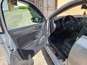 Vând VW Jetta 2012 - imagine 4