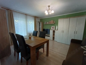 Vând apartament decomandat cu 3 camere, micro 16. - imagine 2