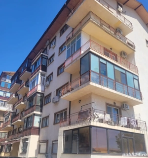 Vand apartament cu 3 camere si loc parcare subteran