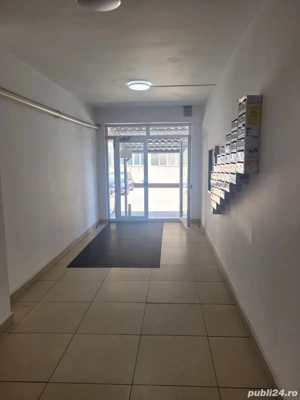 Vand apartament cu 3 camere si loc parcare subteran - imagine 2