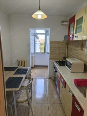 PF inchiriez ap 2 cam decomandat in Podul de Fier - imagine 3