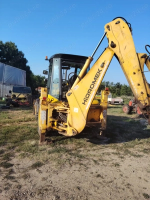 Buldoexcavator Hidromek - imagine 3