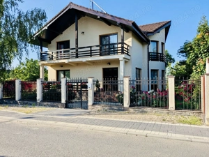 Casă de vânzare în Sânpetru  - imagine 2