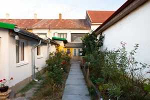 Vand casa ultracentral in Pecica - imagine 8