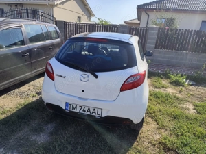Vând mazda 2       1.3 benzina  - imagine 5