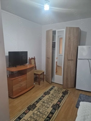 Închiriez garsoniera!