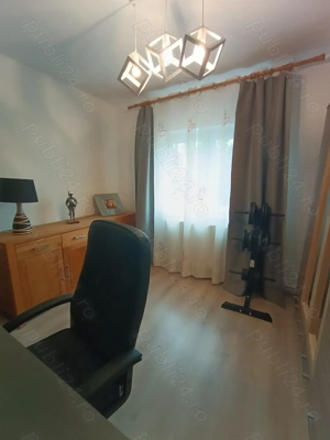 Vând apartament decomandat cu 3 camere, micro 16. - imagine 8