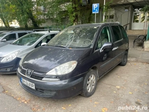 Vand sau dezmembrez peugeot 807