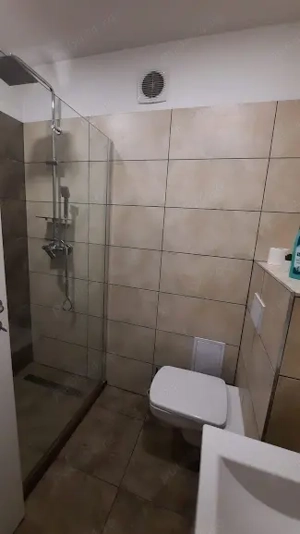 Str. George Cosbuc (zona bd. Unirii)   apartament 2 camere, decomandat, finisat - imagine 5