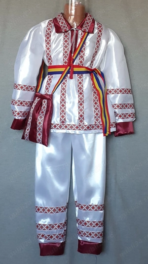 Costum popular marimea 5 (6-7-8 ani)