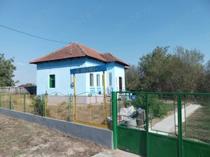 Casa cu teren 2000 m.p.  - imagine 2