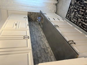 apartament S 22 Roman regim hotelier  - imagine 3 apartament S 22 Roman regim hotelier  - imagine 3