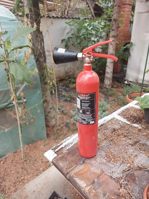 Stingător G2 cu CO2 2Kg