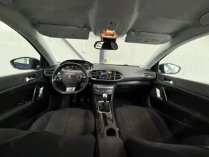 Peugeot 308 Style 2018 1.2 benzina 130 Cp Hatchback Euro 6 - imagine 6