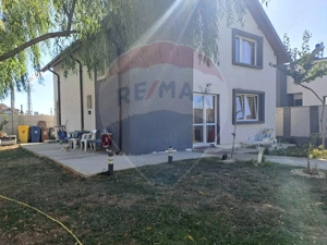 Casă / Vilă cu 5 camere de vânzare