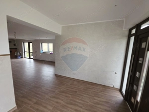 Casa  si  teren zona Balaurul - imagine 16