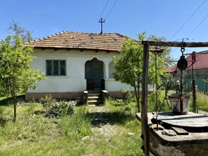 Casă de vânzare cu teren  - imagine 4