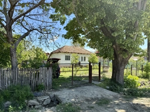 Casă de vânzare cu teren  - imagine 7