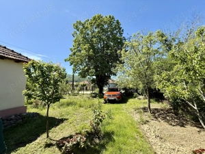 Casă de vânzare cu teren  - imagine 17