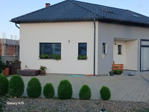 Vând casă la preț de apartament