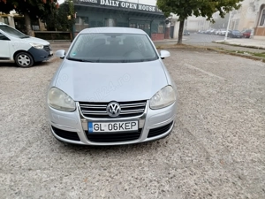 Vând Volkswagen jetta