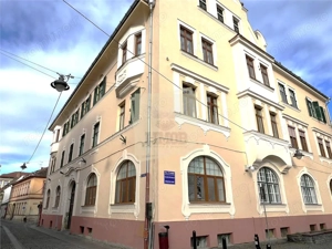 Apartament renovat cu 2 camere in zona ultracentrala