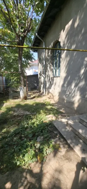 Casa 4 camere , teren 285 mp, zona semi-centrala - imagine 12